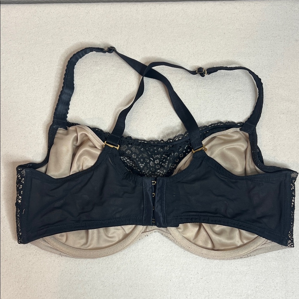 🛍️ 4 for $25 CACIQUE Black Lace Bra 40DDD – Convertible/Changeable Straps - Picture 2 of 2